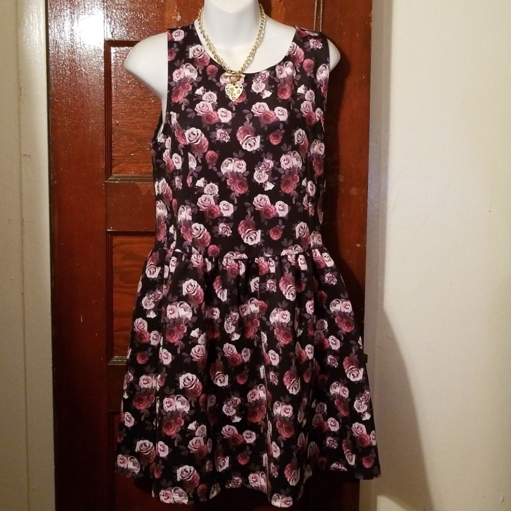 Nice flower summer dress - Picture 2 of 7